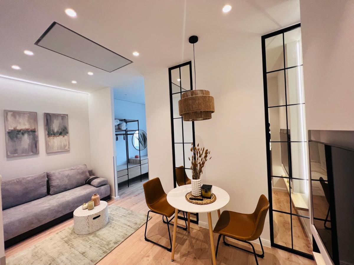 Zeus Design Apartment Schlosspark Schoenbrunn เวียนนา ภายนอก รูปภาพ
