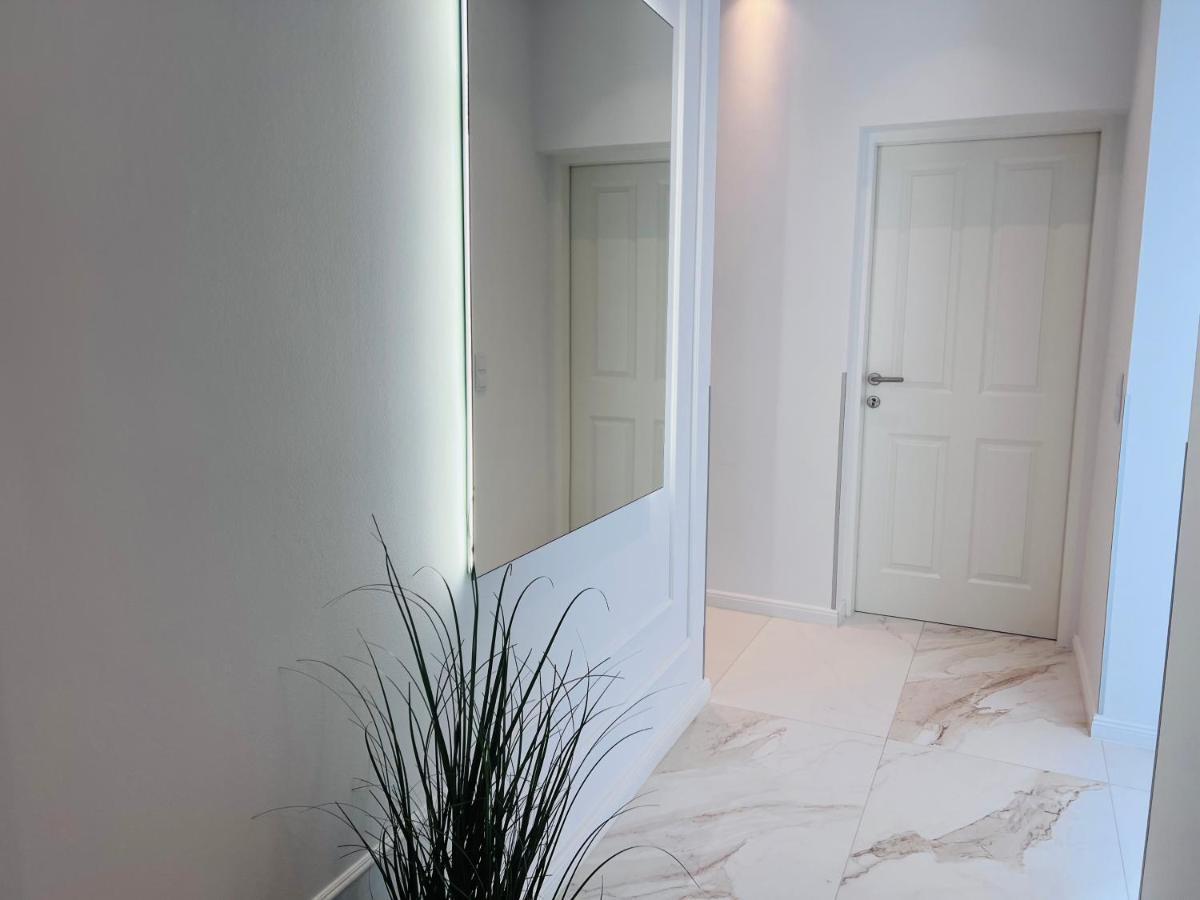 Zeus Design Apartment Schlosspark Schoenbrunn เวียนนา ภายนอก รูปภาพ