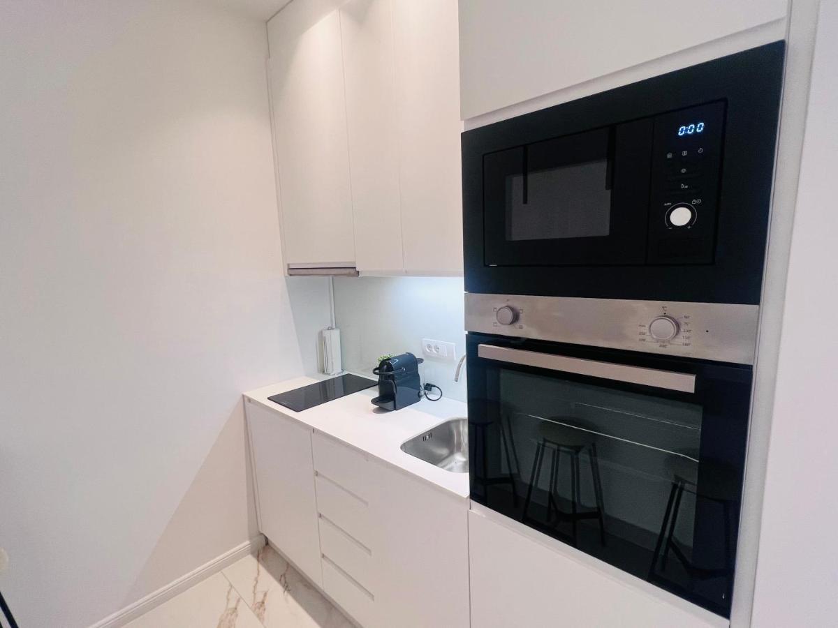 Zeus Design Apartment Schlosspark Schoenbrunn เวียนนา ภายนอก รูปภาพ